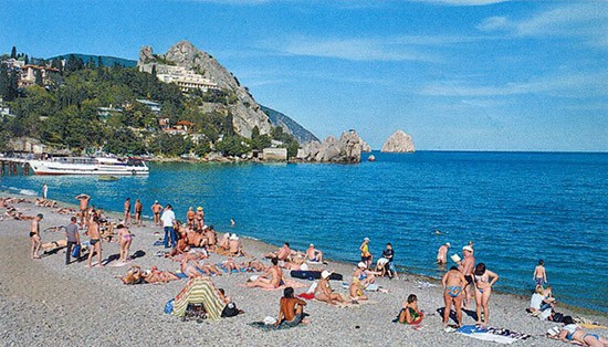 Пляж в Гурзуфе